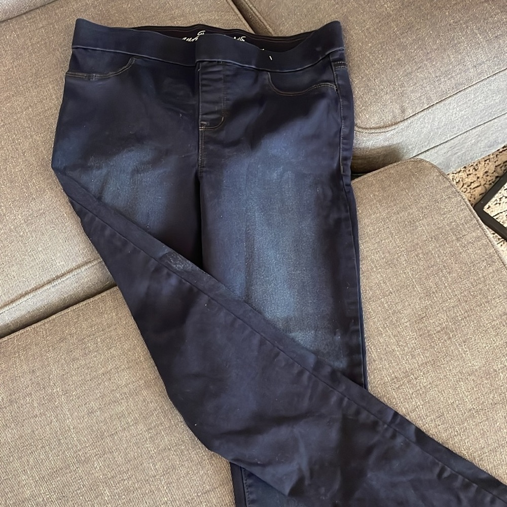 Women’s dark wash pull on jegging size 8